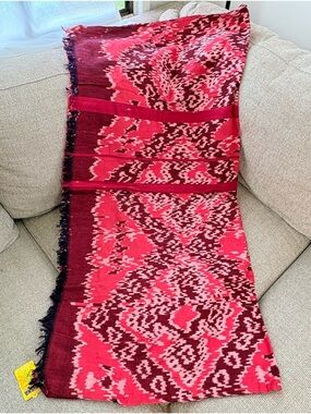 Direct From Bali Genuine Sarong Pareo Sarang Pink  Red Abstract Print Brand New